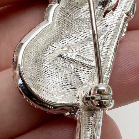 Vintage Monet Clear Rhinestone Climbing Koala Bear Silvertone Pin Brooch - Picture 4 of 4